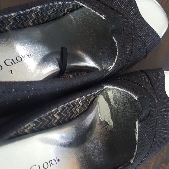 Faded Glory Black Peep Toe Wedges size 7 - Picture 7 of 7